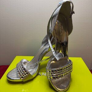 Gianni Bini Metallic Silver Rhinestone Heels – Size 7
